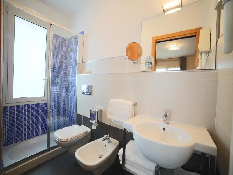 Hotel Caribia image