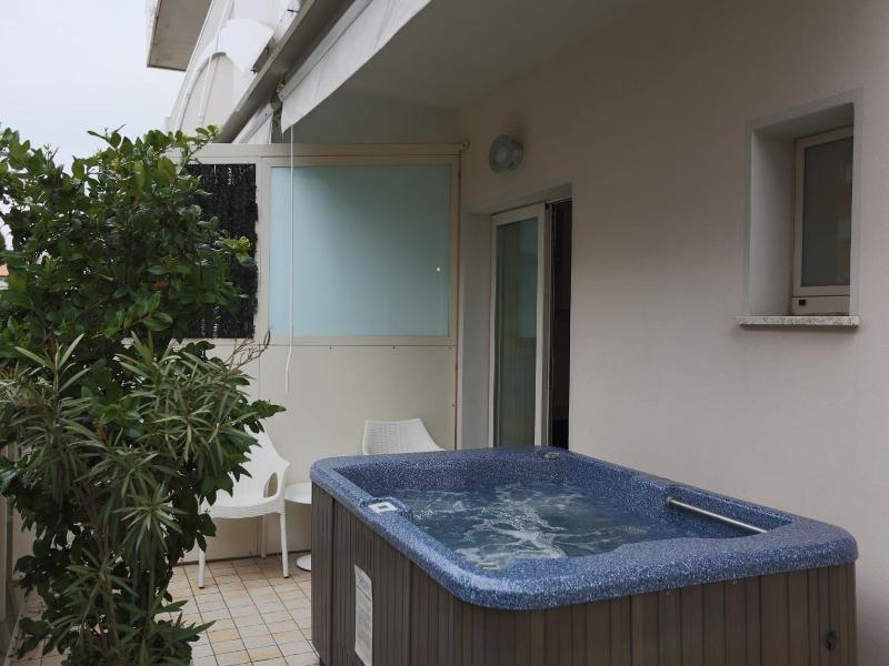 Hotel Caribia image