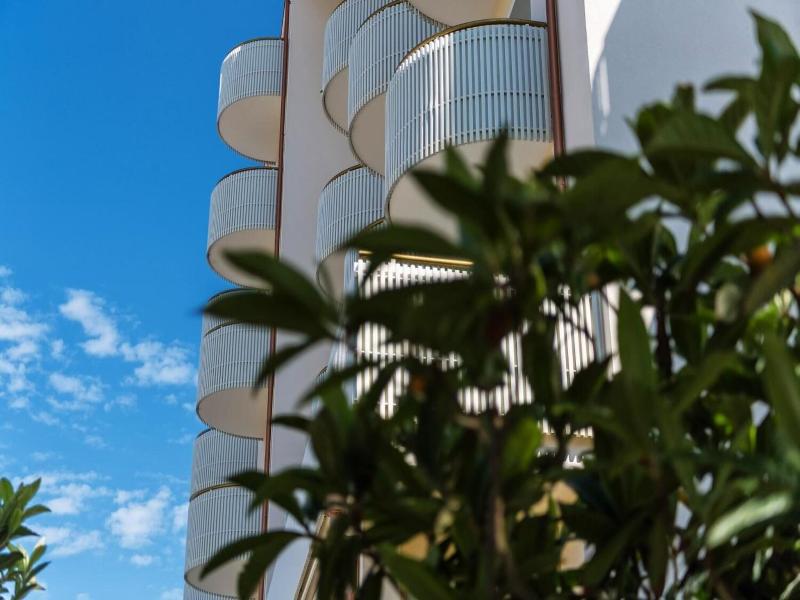 SALUS SMART CHIC HOTEL image