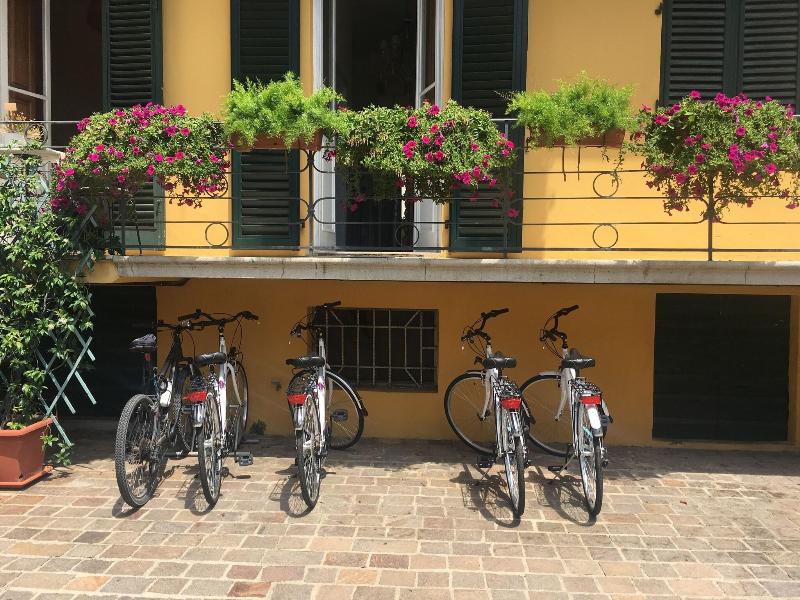 Lucca In Villa image