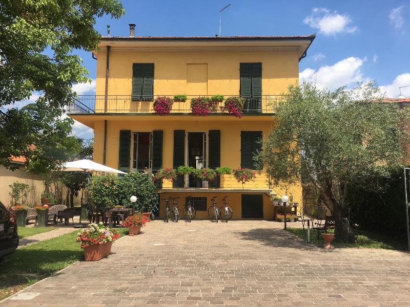 Lucca In Villa image