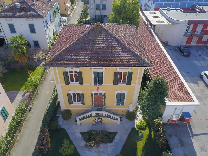 Lucca In Villa image