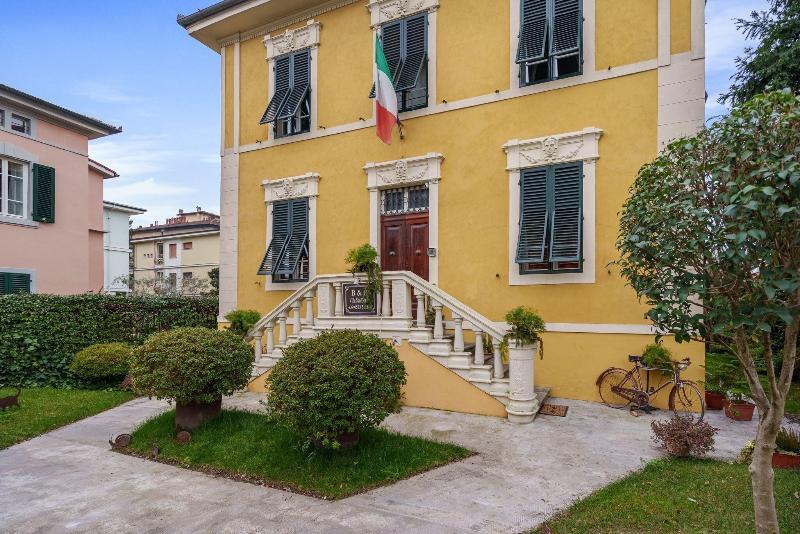 Lucca In Villa image