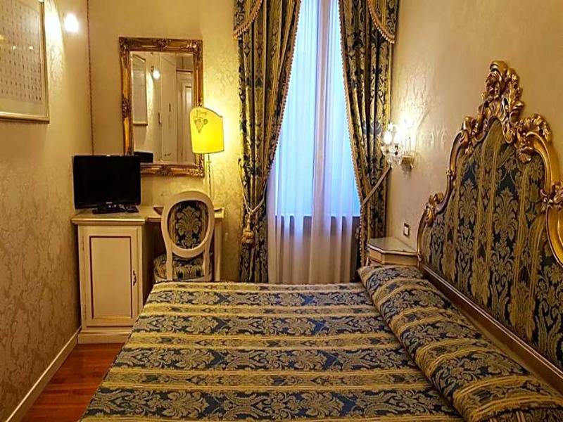 Casa Pisani Canal image
