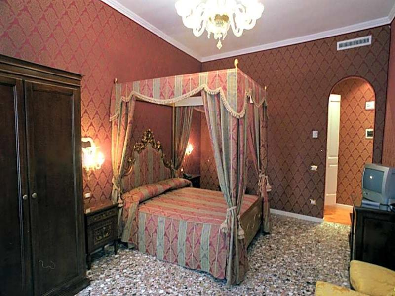 Casa Pisani Canal image