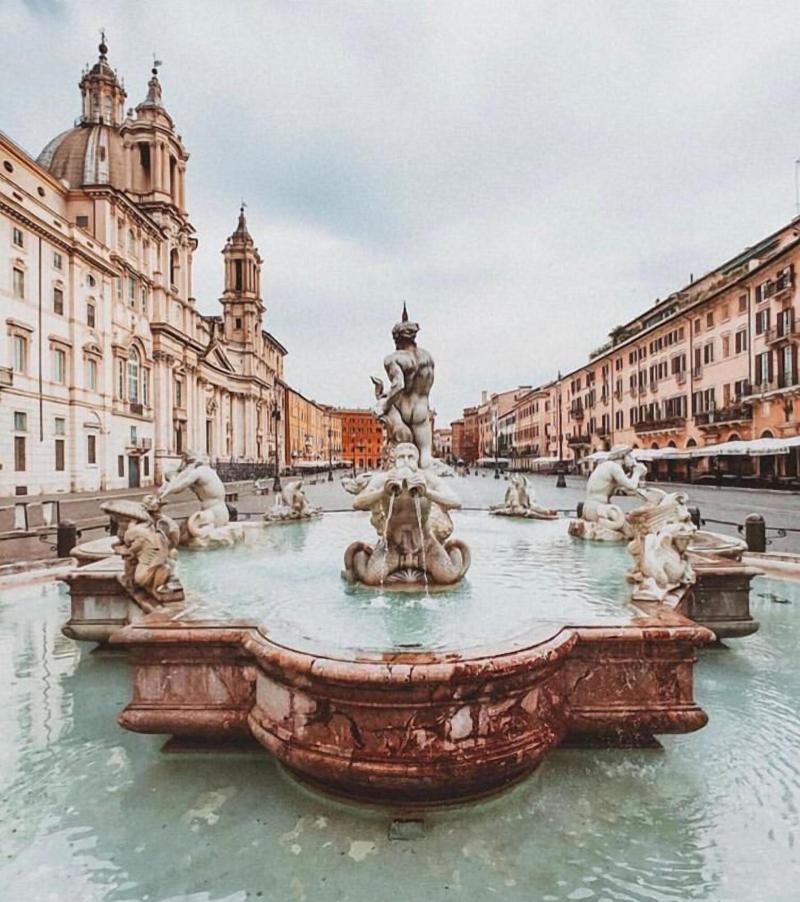 Hold Rome image