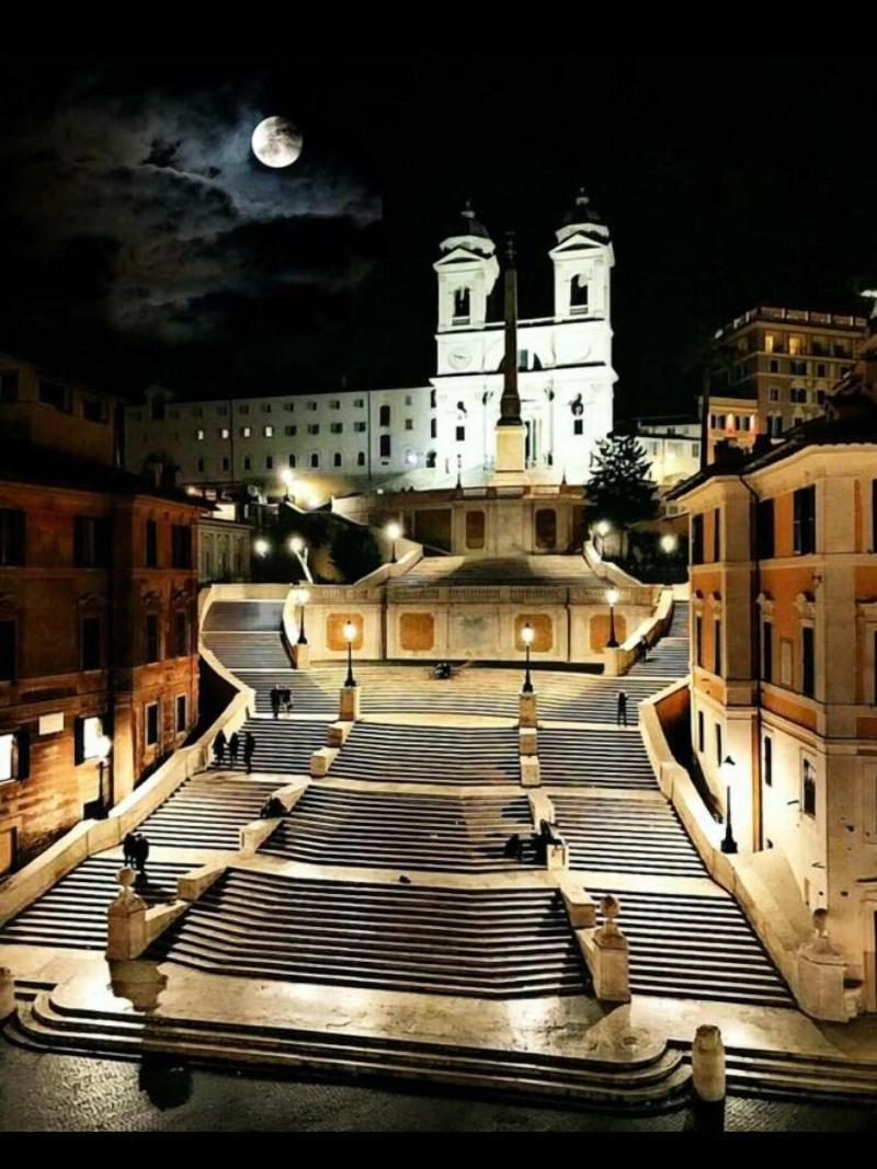 Hold Rome image