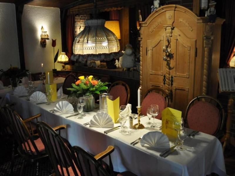 Hotel & Restaurant Bei Holzchen image