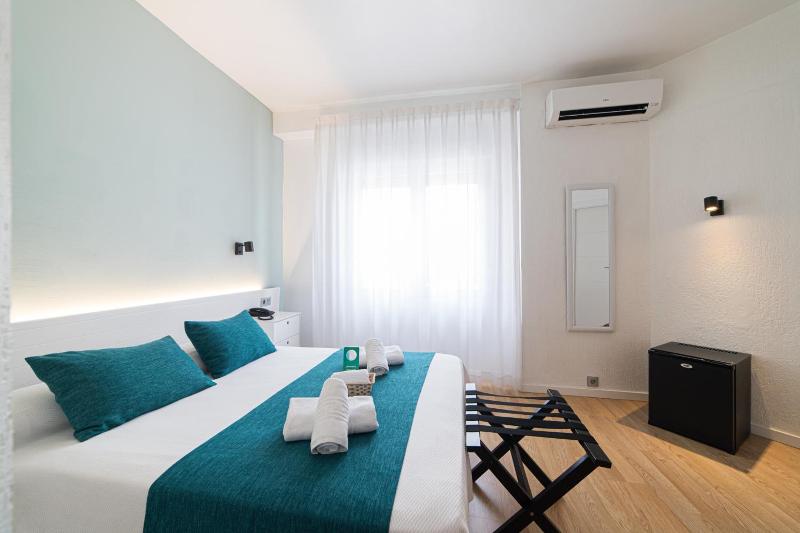 Hotel Goya image