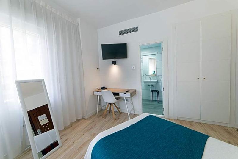 Hotel Goya image