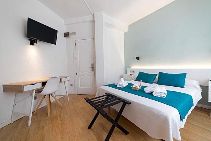 Hotel Goya image