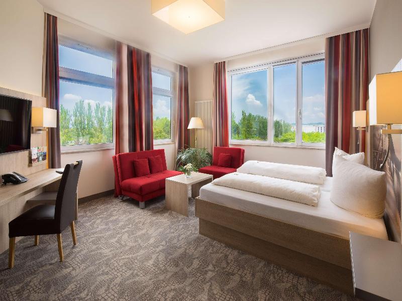 Best Western Hotel Dreilaenderbruecke image
