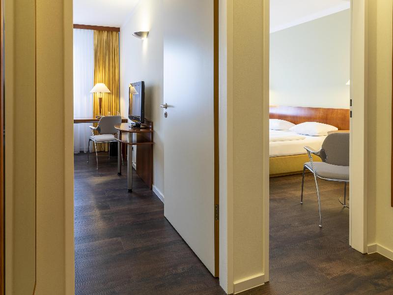Globana Airport Hotel image