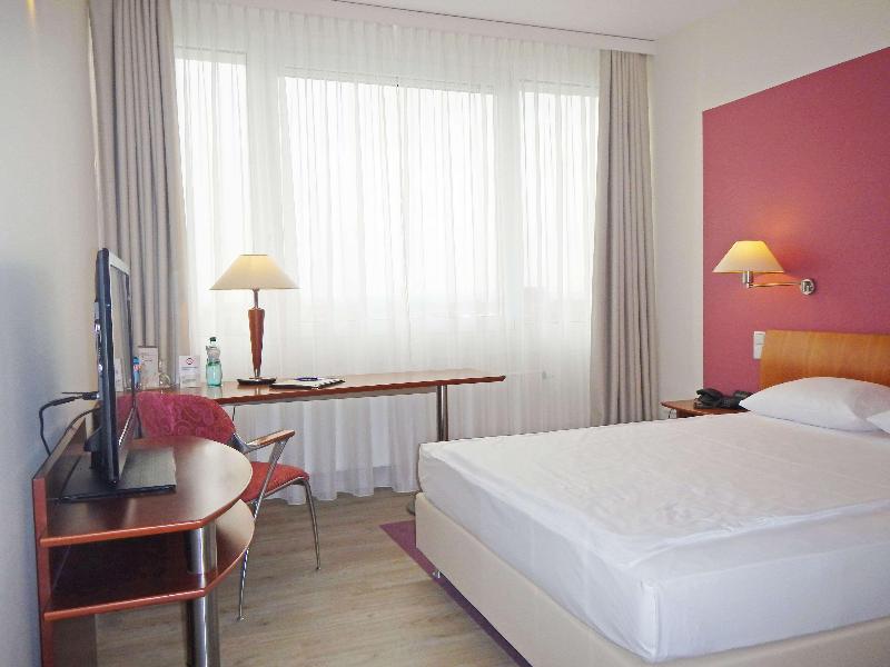 Globana Airport Hotel image