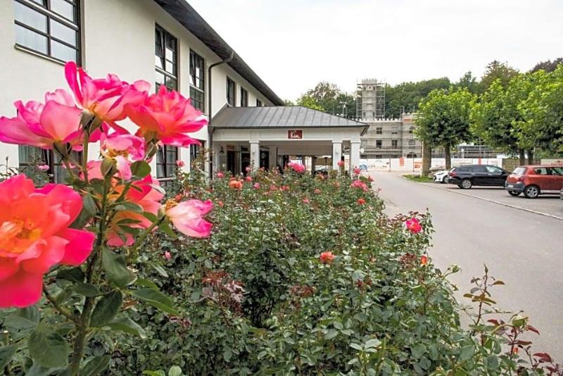 Kim Hotel Im Park image