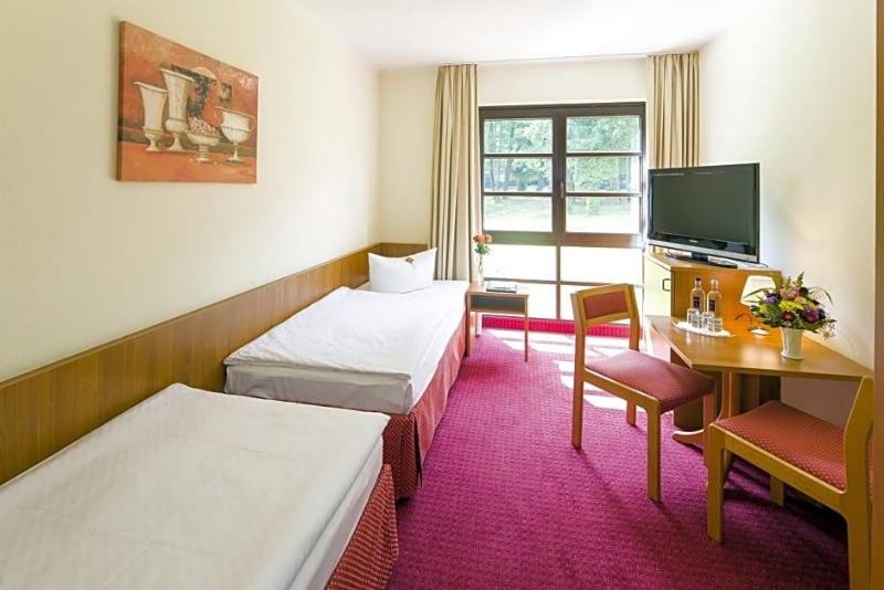 Kim Hotel Im Park image