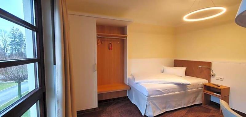 Kim Hotel Im Park image