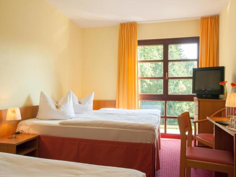 Kim Hotel Im Park image