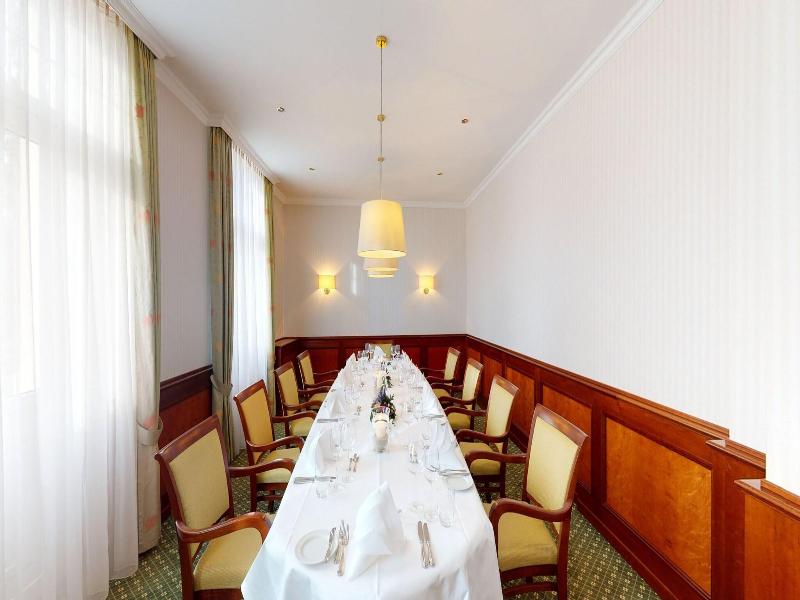 Hotel Oranien Wiesbaden image