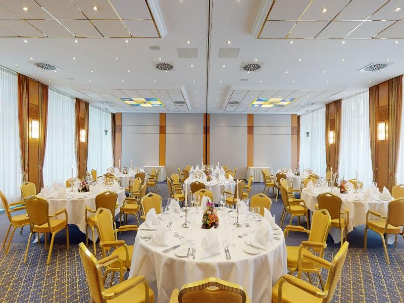 Hotel Oranien Wiesbaden image