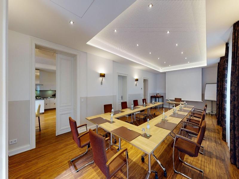 Hotel Oranien Wiesbaden image