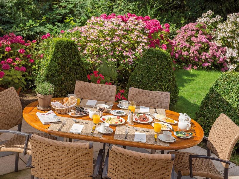 Hotel Oranien Wiesbaden image