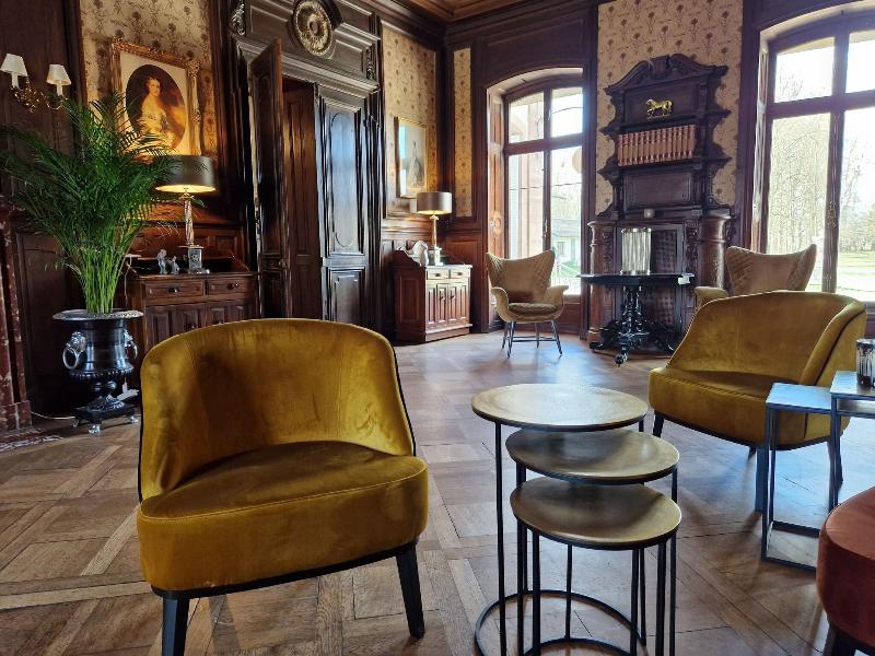 Chateau De Pourtales image