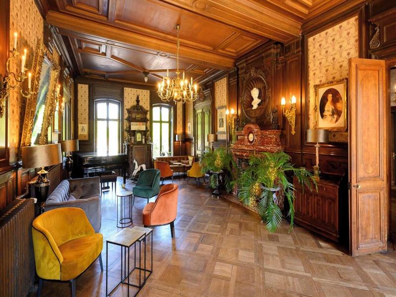 Chateau De Pourtales image