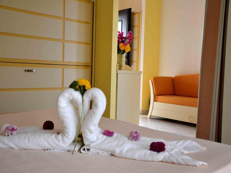 Hotel Baia Di Trainiti image