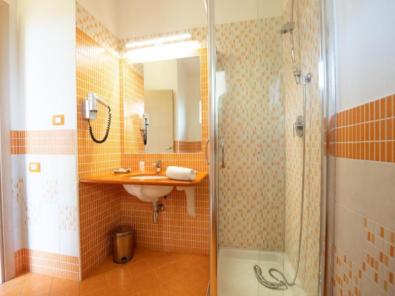 Hotel Baia Di Trainiti image