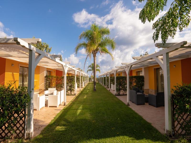 Hotel Baia Di Trainiti image
