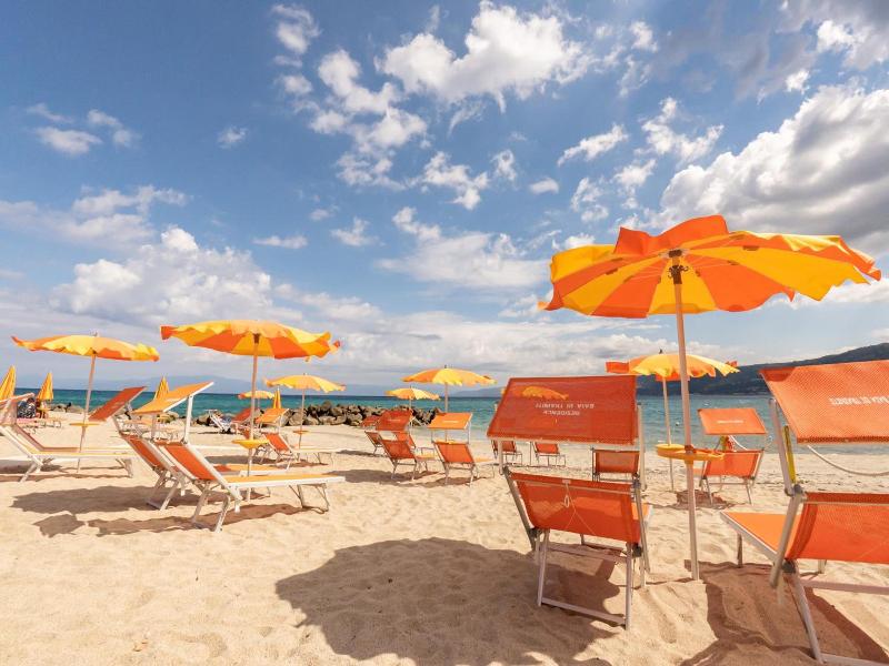 Hotel Baia Di Trainiti image