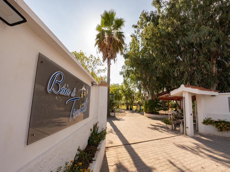 Hotel Baia Di Trainiti image