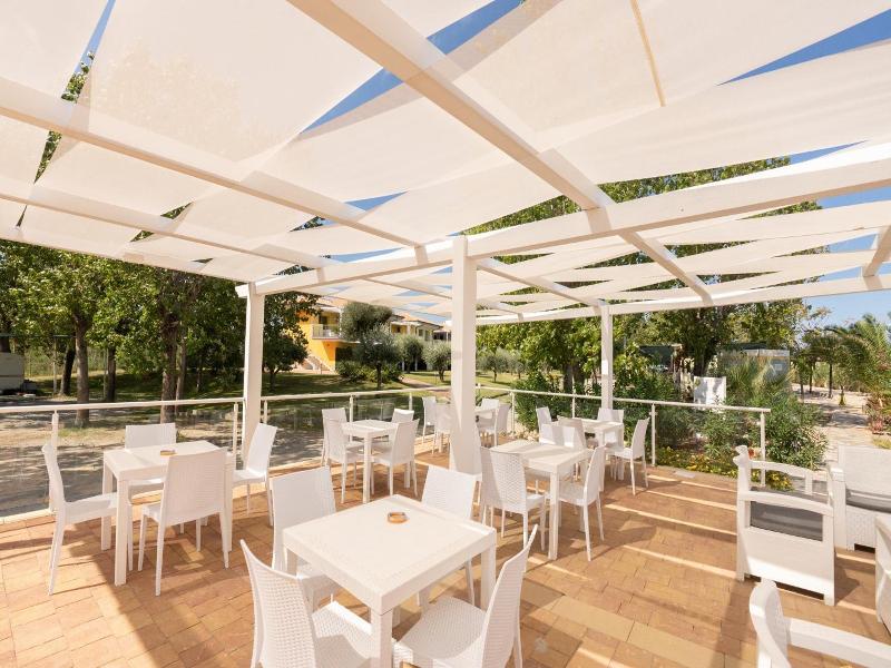 Hotel Baia Di Trainiti image