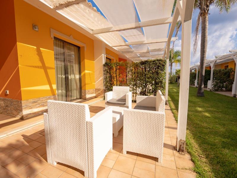 Hotel Baia Di Trainiti image