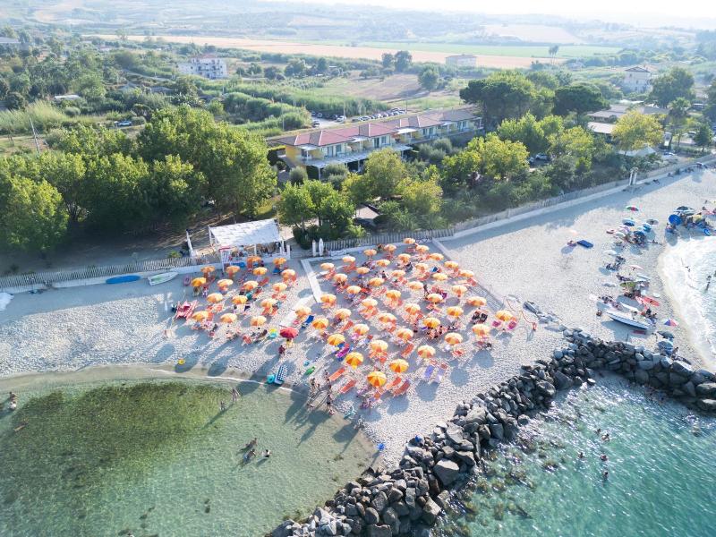 Hotel Baia Di Trainiti image