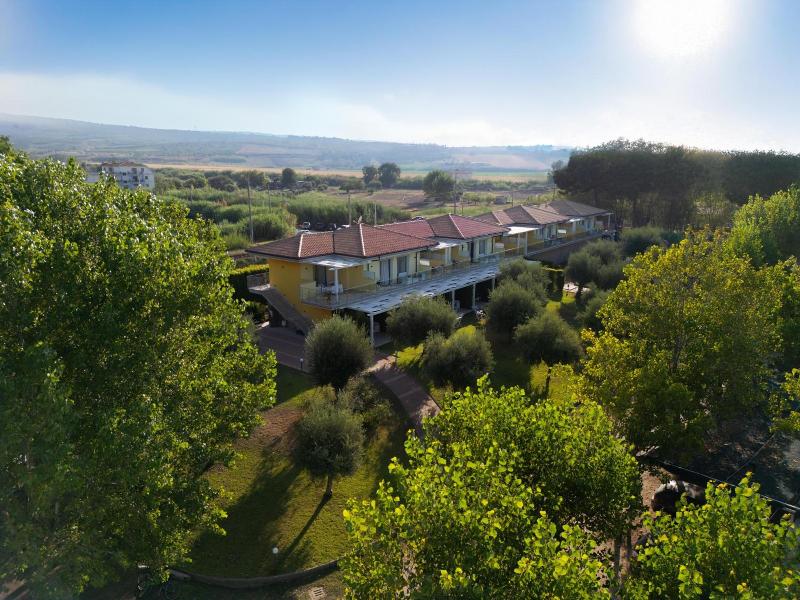 Hotel Baia Di Trainiti image