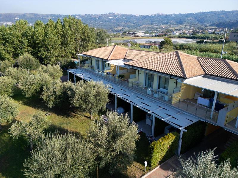 Hotel Baia Di Trainiti image