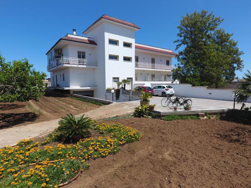 Villa Teresa image