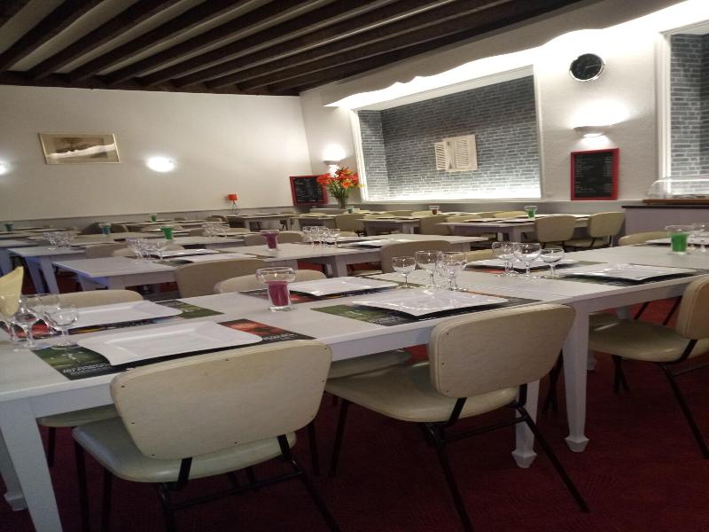 Hotel Moderne image