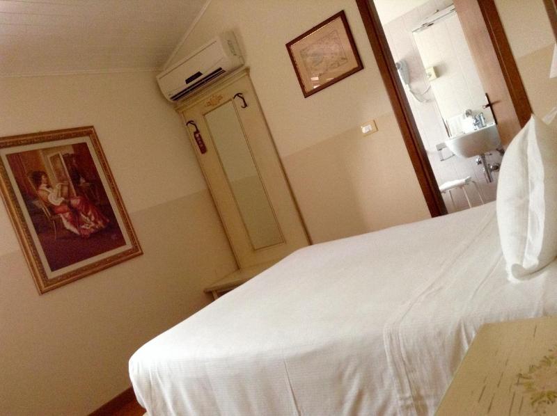 Hotel Antica Fenice image