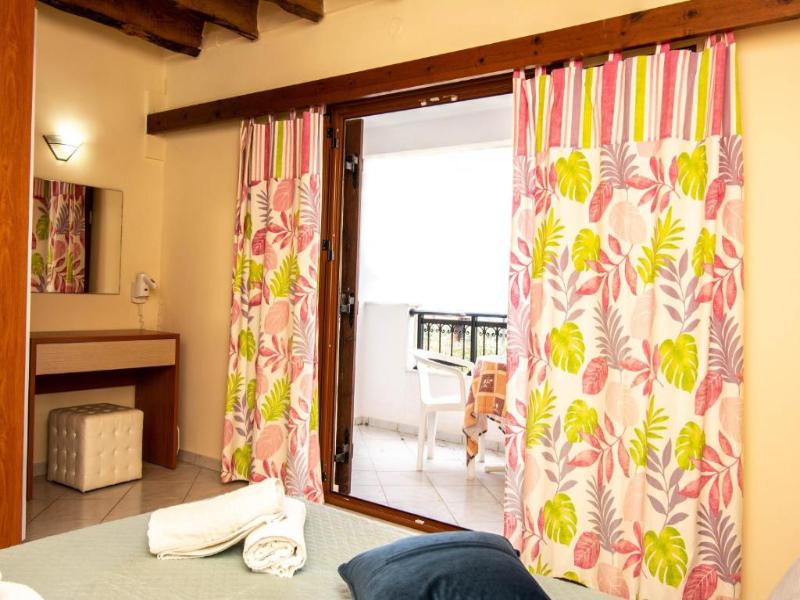 Sunrise Sissi Apartments image
