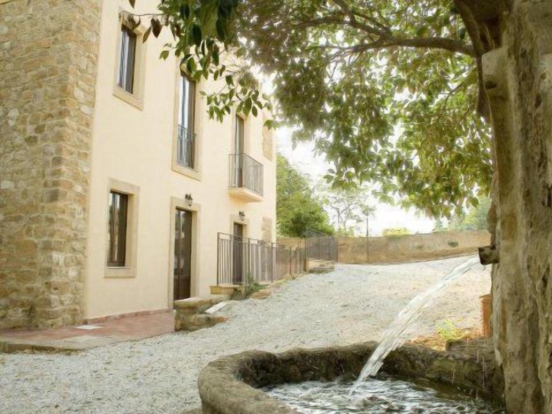 Villa Trigona image
