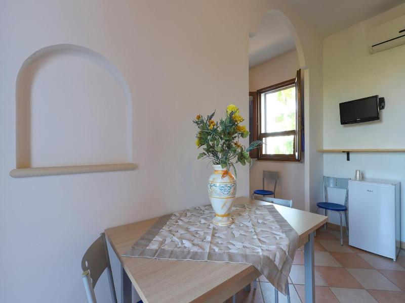 Li Fani Perla Del Salento image