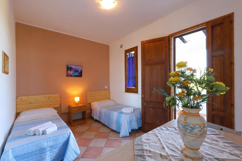 Li Fani Perla Del Salento image