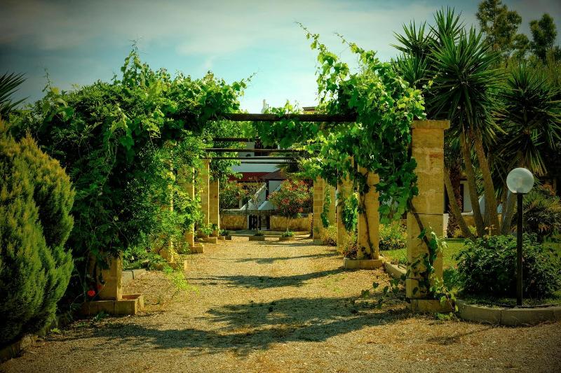 Li Fani Perla Del Salento image