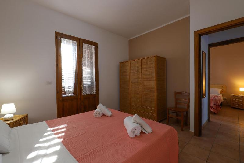 Li Fani Perla Del Salento image