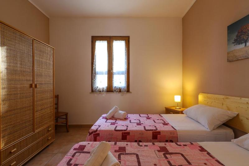 Li Fani Perla Del Salento image