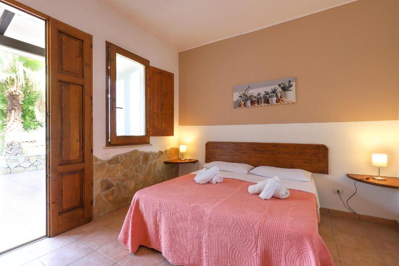 Li Fani Perla Del Salento image