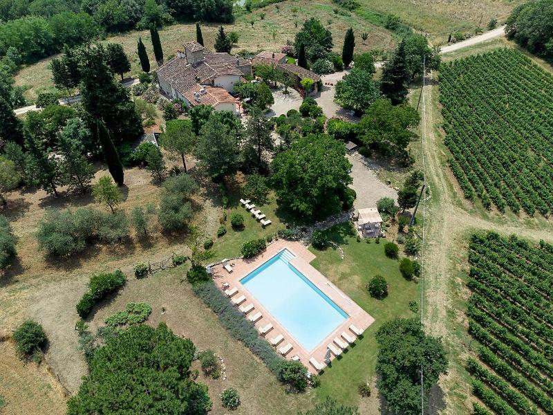 Vignola Apartments image
